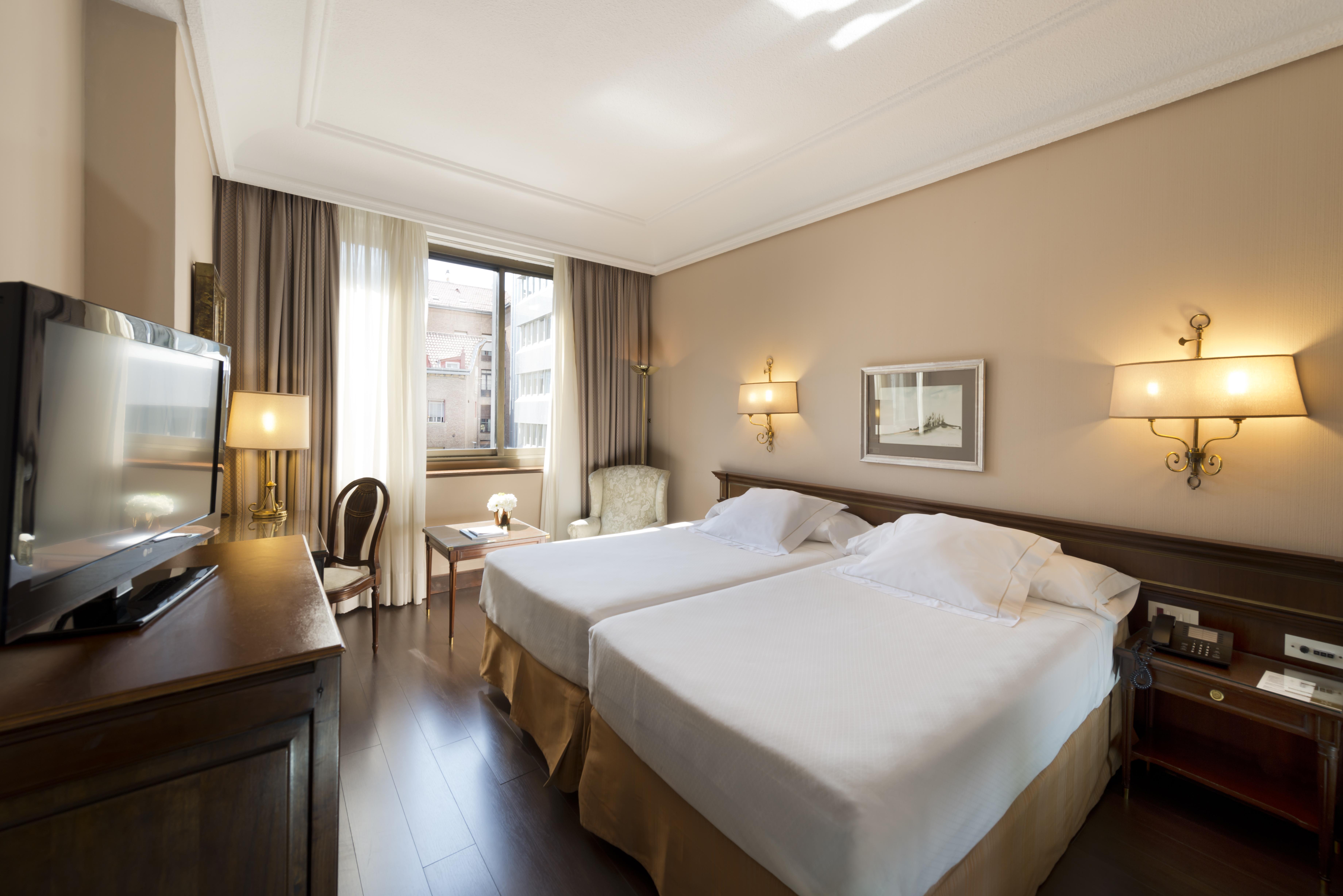 Hotel Miguel Angel Мадрид Екстериор снимка A room at Hotel Palace Madrid