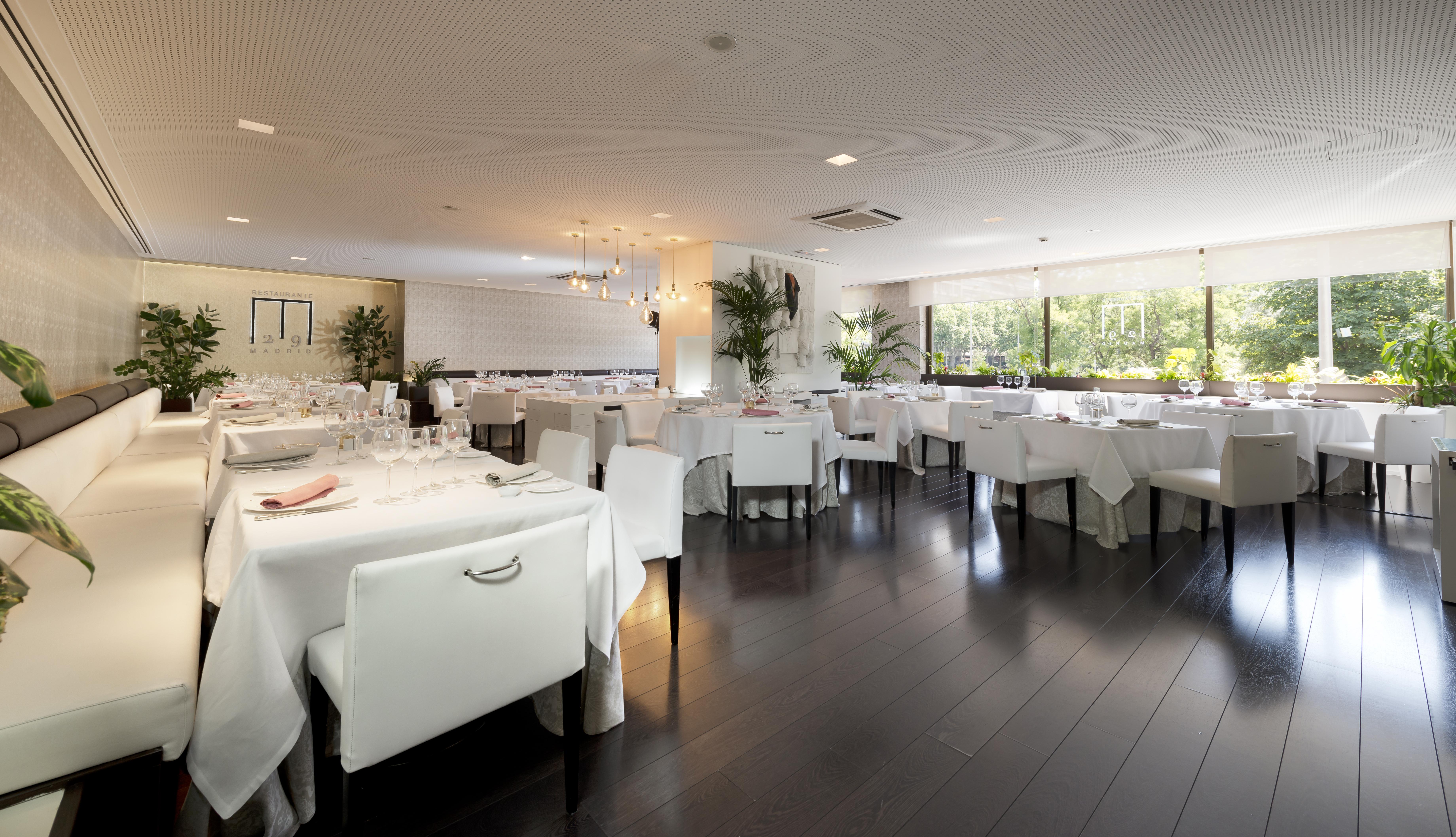 Hotel Miguel Angel Мадрид Екстериор снимка Restaurant