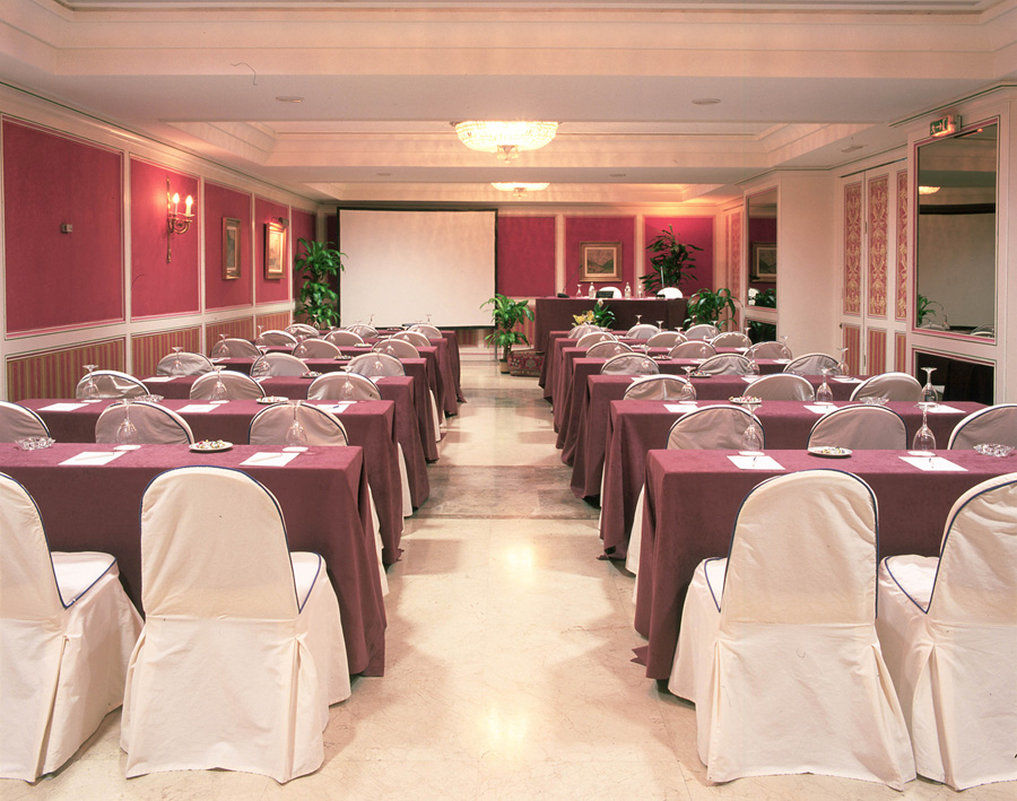 Hotel Miguel Angel Мадрид Бизнес снимка Meeting room