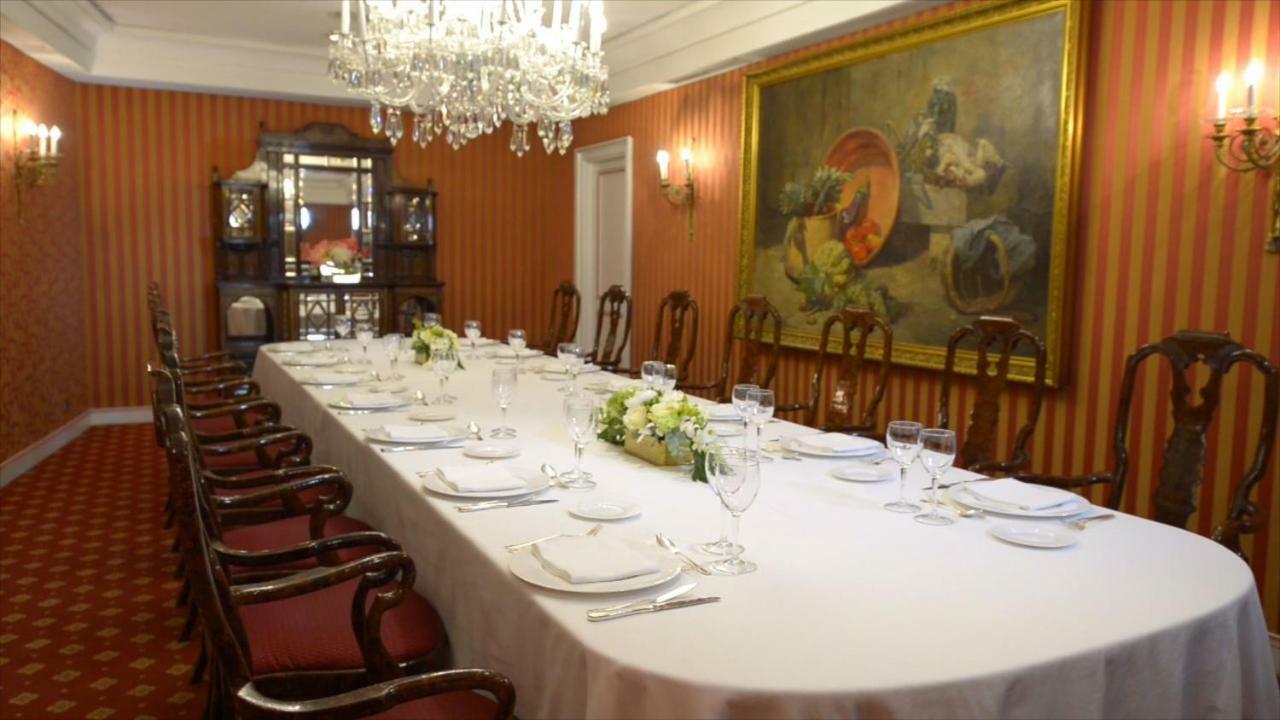 Hotel Miguel Angel Мадрид Екстериор снимка The dining room of the residence of the Spanish ambassador to the United States