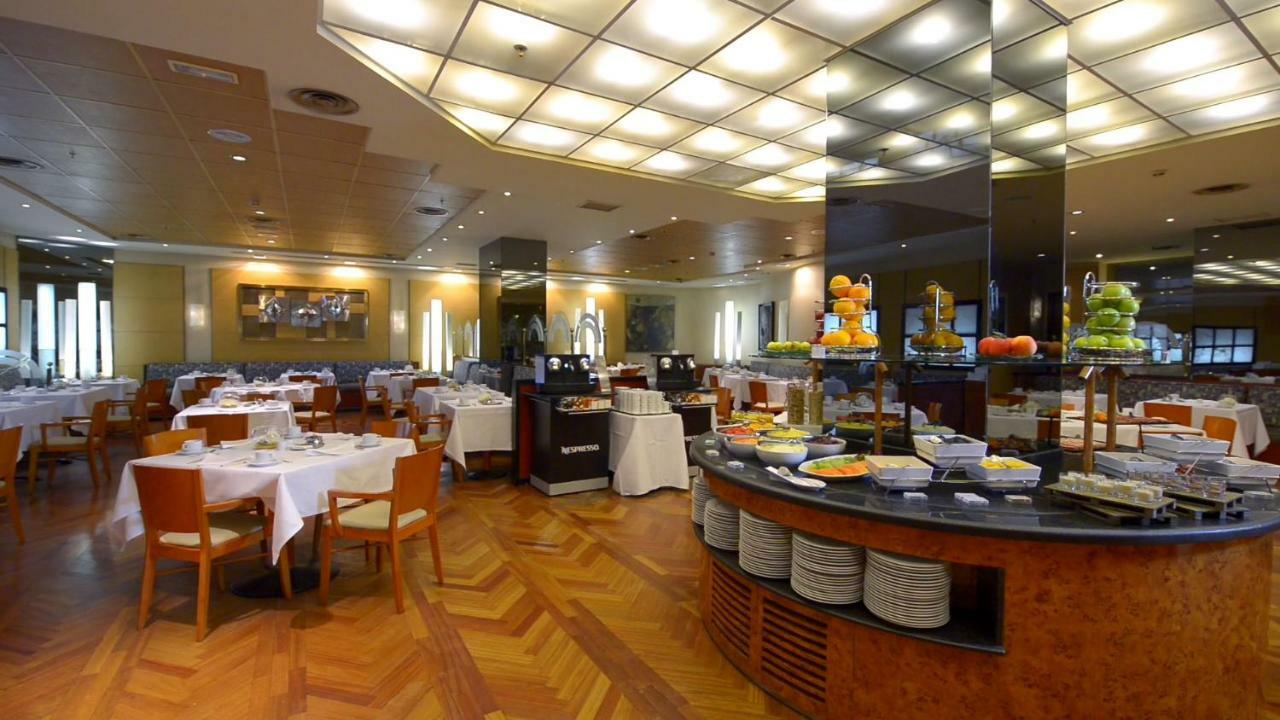 Hotel Miguel Angel Мадрид Екстериор снимка The restaurant
