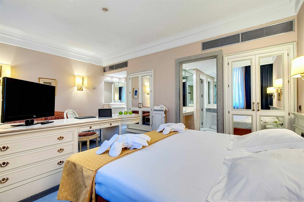 Hotel Miguel Angel Мадрид Екстериор снимка Deluxe Room